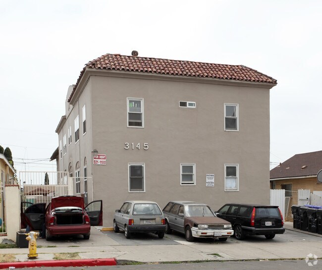 Building Photo - 3145 Webster Ave