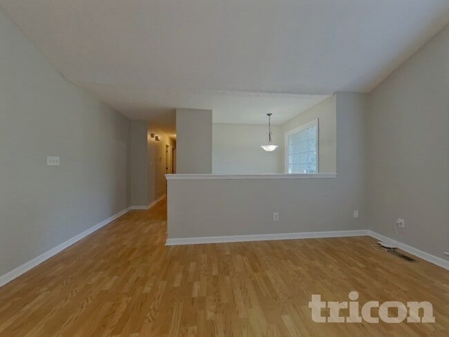 Building Photo - 3272 Greenhill Ct