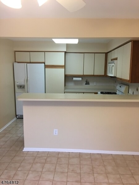 Building Photo - 202 Westchester Ct