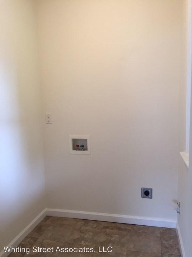 Building Photo - 51 S Whiting St