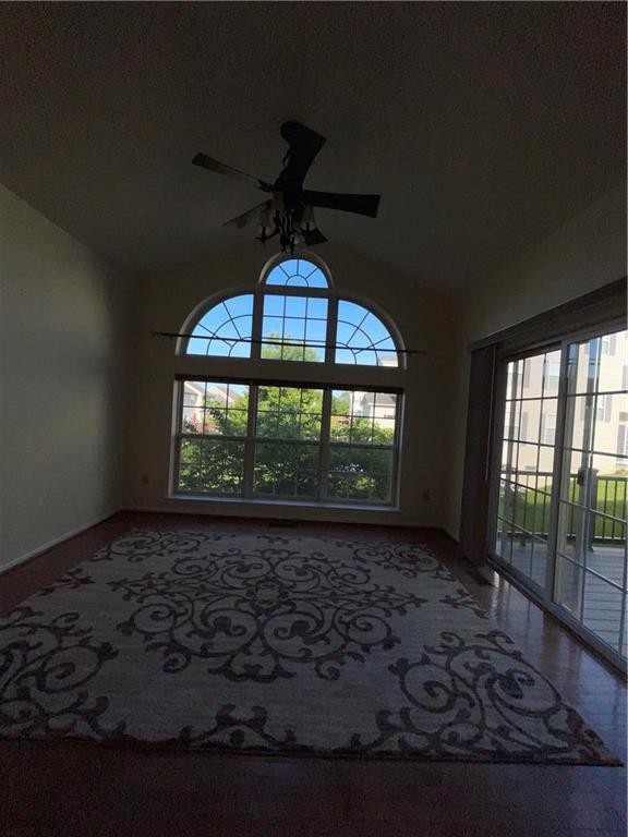 Building Photo - 5527 Spring Ridge Dr E