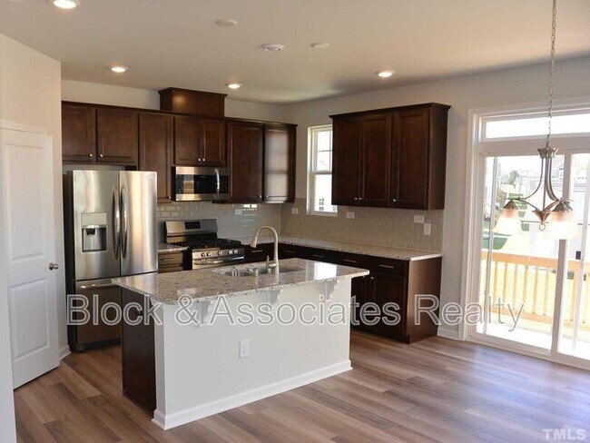 Foto del edificio - 2909 Great Lawn Rd