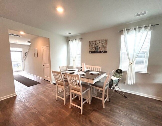Building Photo - Spacious 5BR/3BA Home in Ladson, SC - Moth...