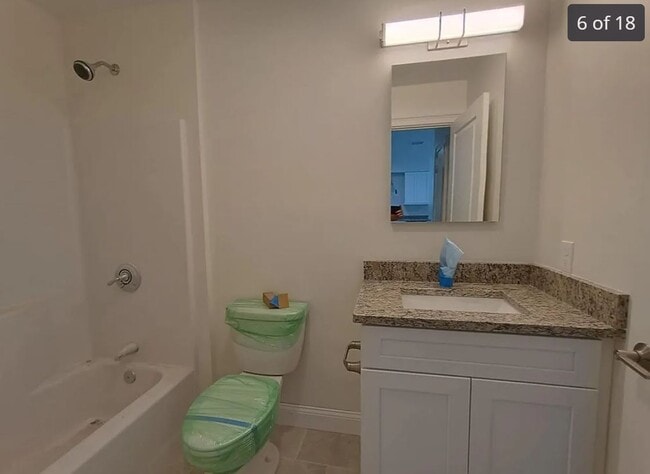 Building Photo - 10 Franklin Ave