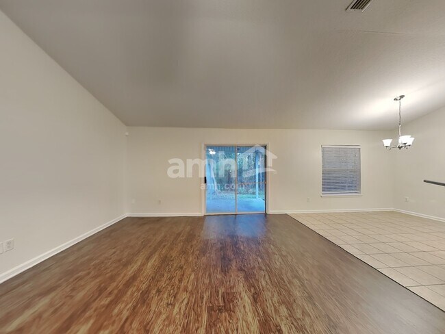 Foto del edificio - 11670 Deep Springs Dr N