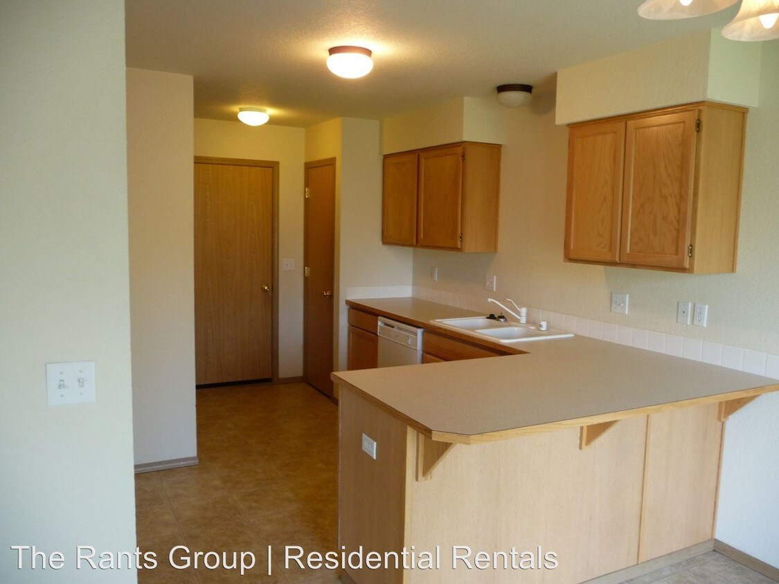 Foto del edificio - 7011-7017-7017 Lazy Ct SW