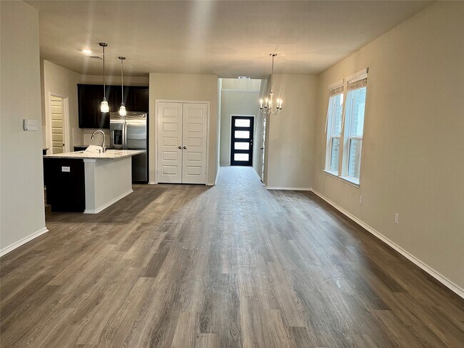 Building Photo - 40621 Guillemont Ln