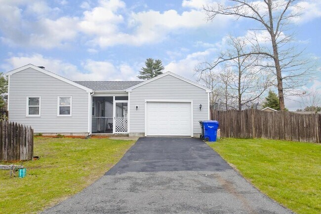 Building Photo - 130 Woodcrest Rd