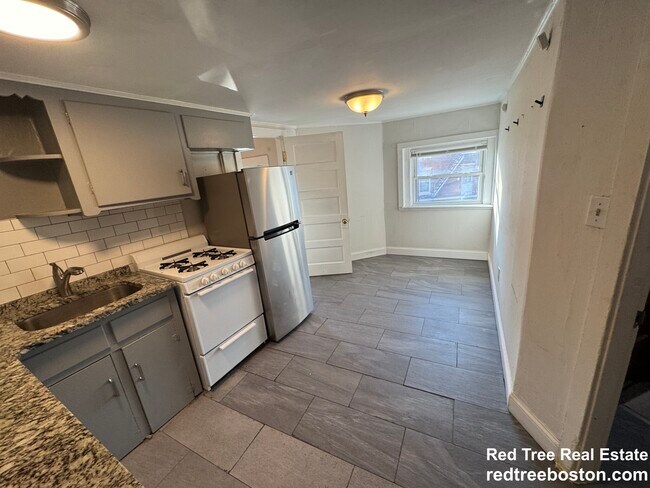 Photo - 1725 Commonwealth Ave Apartment