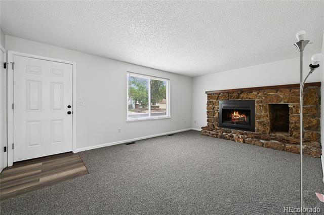 Building Photo - 15140 E Columbia Dr