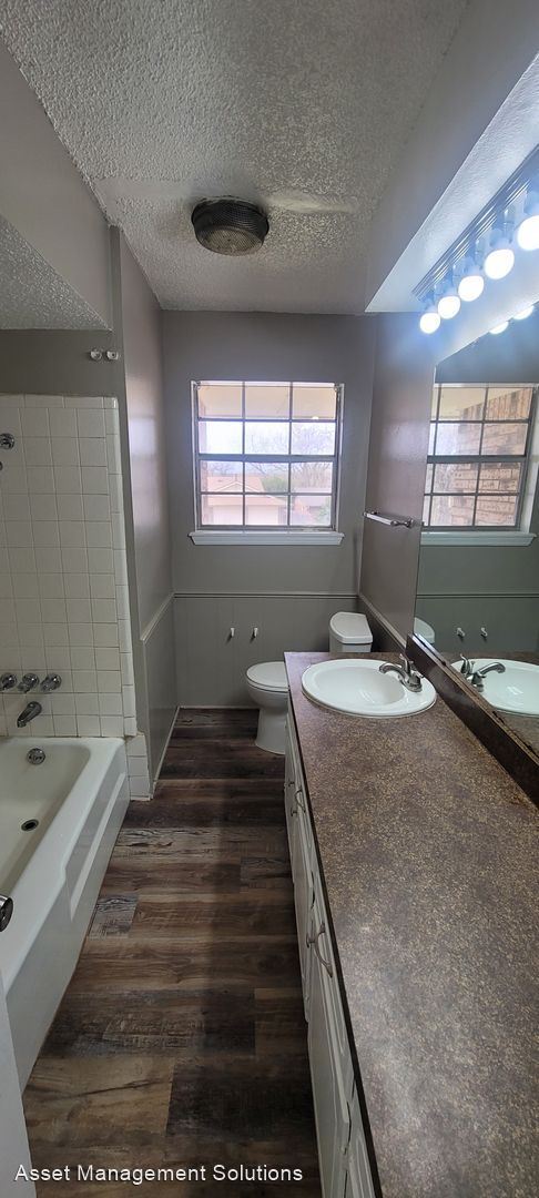 Building Photo - 5 br, 2 bath House - 4908 Shalimar Drive