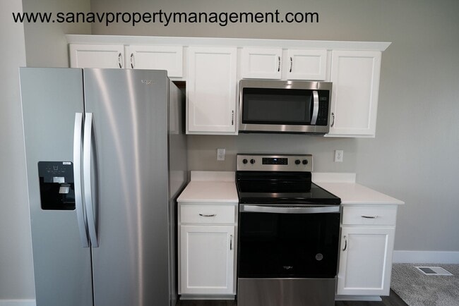 Building Photo - Two story Home available in Prime Norwalk ...