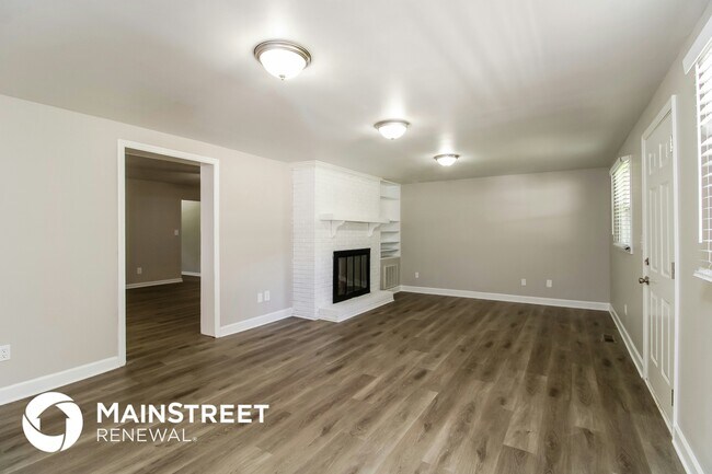 Foto del edificio - 633 Cedar Ln