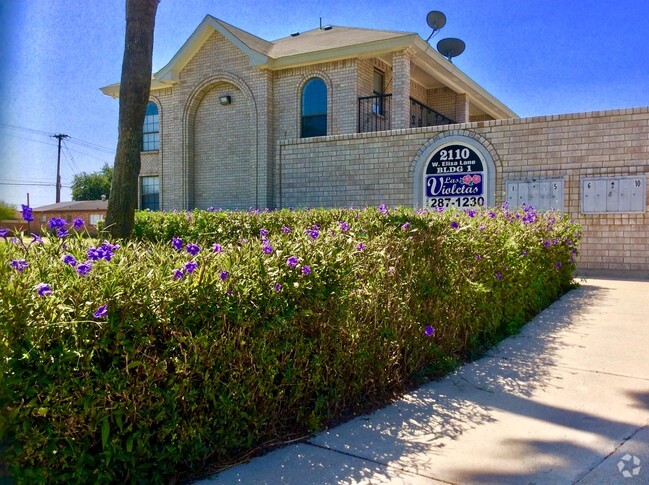 Building Photo - Las Violetas Town Home Apartments