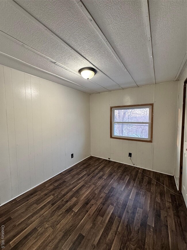 Building Photo - 19 Griffin Ln