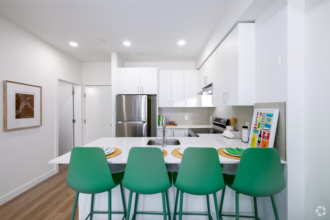 1BR, 1BA - Kitchen - Floren