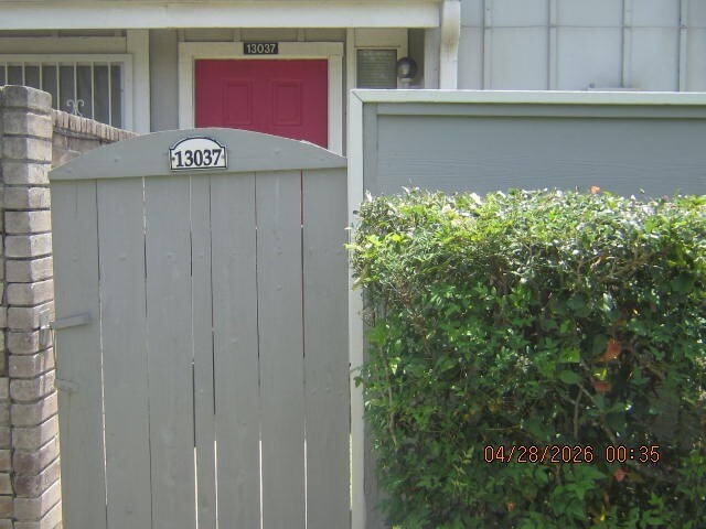 Building Photo - 13037 Leader St