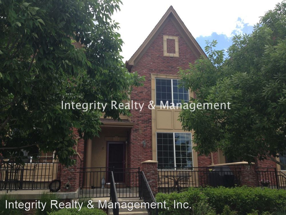 Primary Photo - 3 br, 2.5 bath House - 624 Green Ash St Un...
