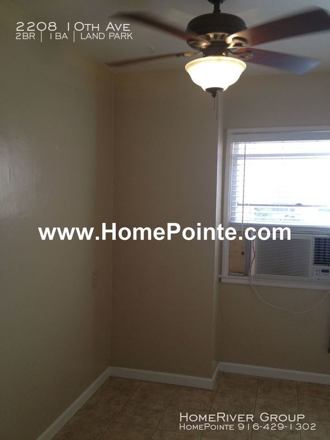 Building Photo - Beautiful Land Park Apartment