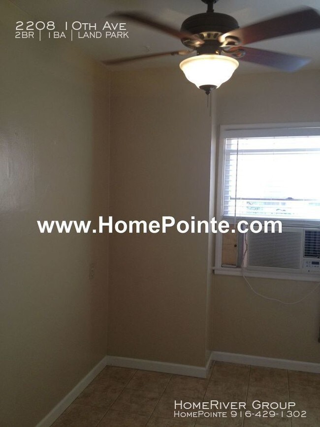 Foto del edificio - Beautiful Land Park Apartment