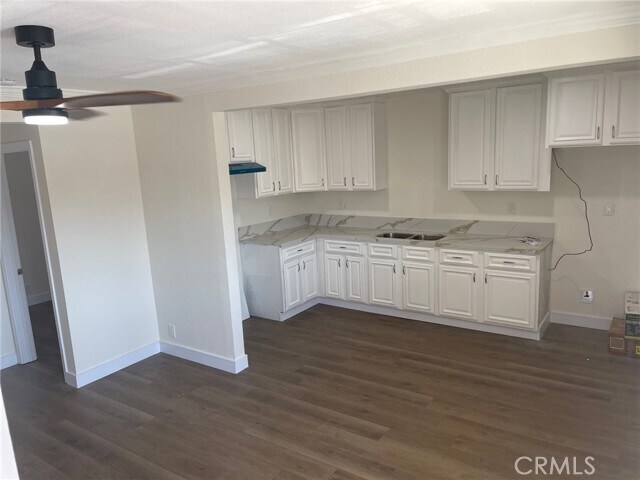 Building Photo - 9833 San Vincente Ave