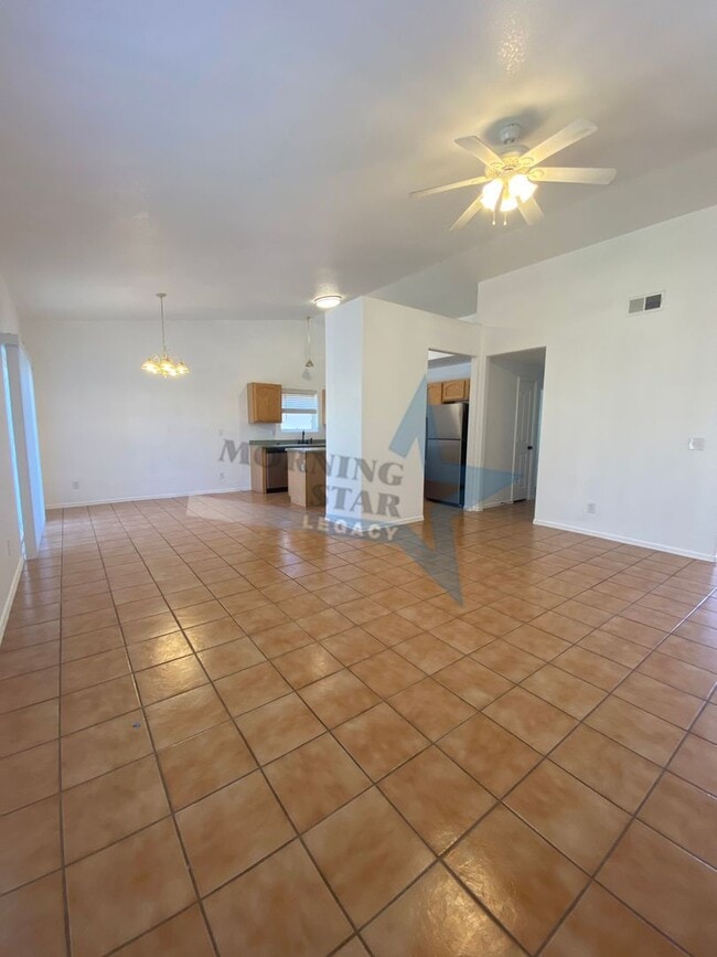 Building Photo - Charming 3 bedroom 2 bath home in Las Colinas