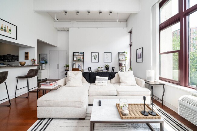 Building Photo - 1500 Washington St