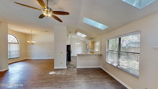 Foto del edificio - 3052 Marrano Dr