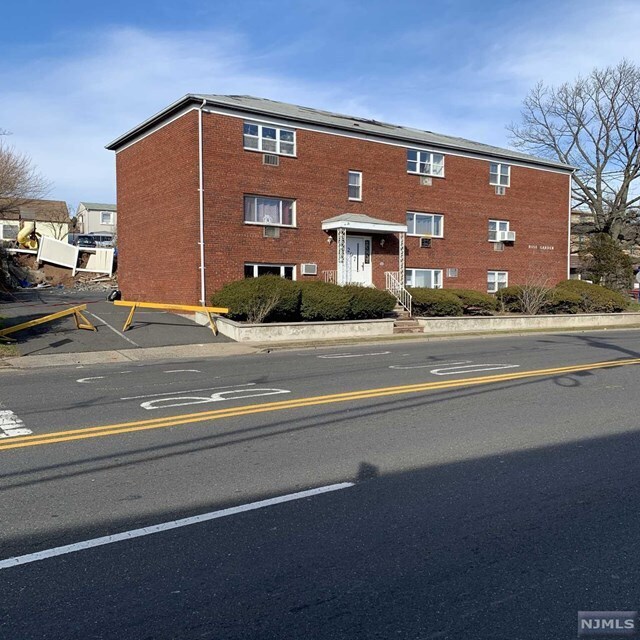 Primary Photo - 207 Polifly Rd