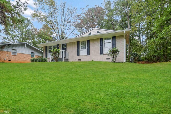 Building Photo - 762 Plainville Way SW