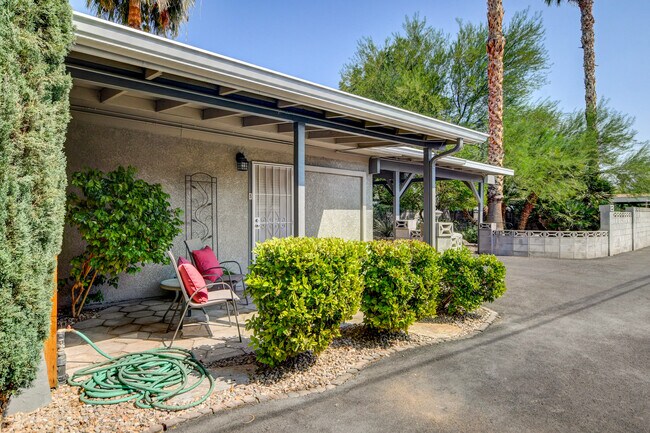 Building Photo - 3916 Vegas Dr