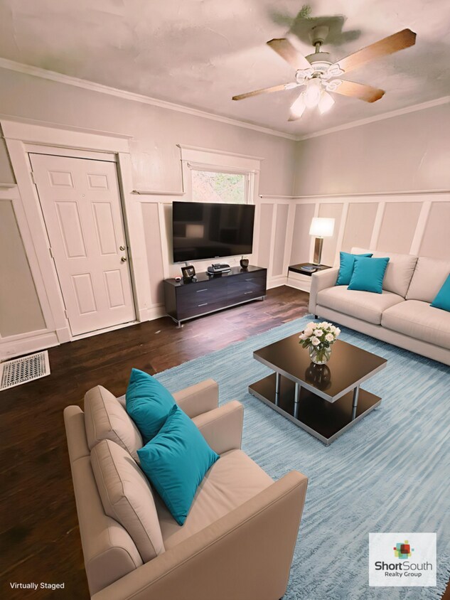 Foto principal - Updated 2 Bed 1 Bath upper apartment