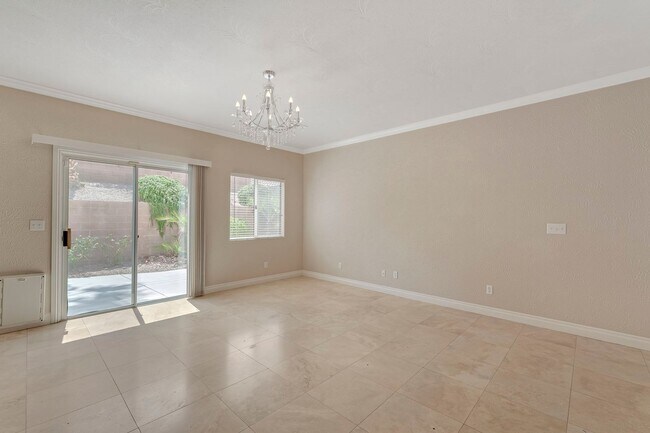 Building Photo - HENDERSON HIGHLY UPGRADED HOME!