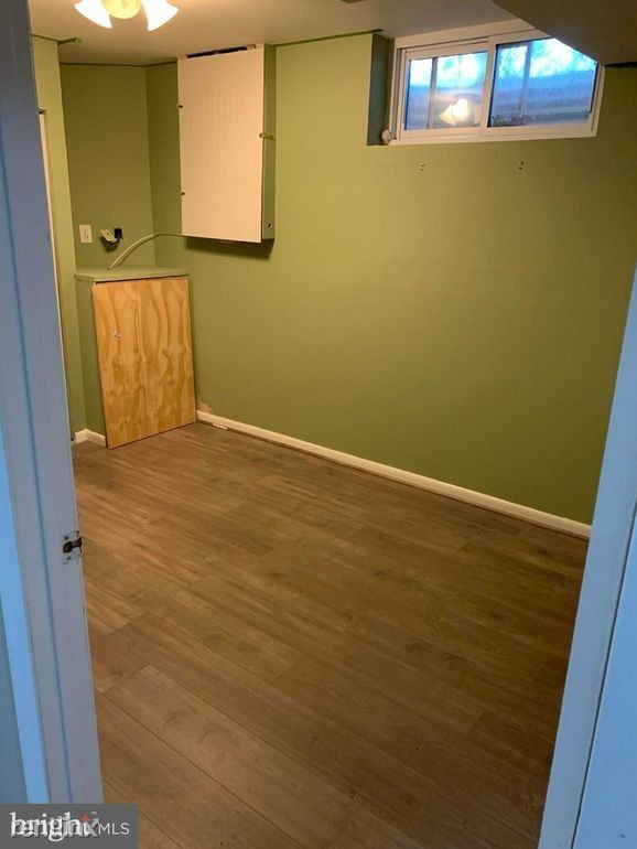 Building Photo - 2 br, 1.5 bath Townhome - 2 Chinook Ct