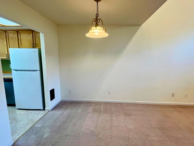 Building Photo - (WES) Spacious 2-Bed, 2-Bath Condo with Lo...