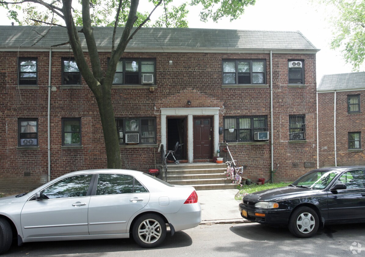 Building Photo - 62 Brighton Ct