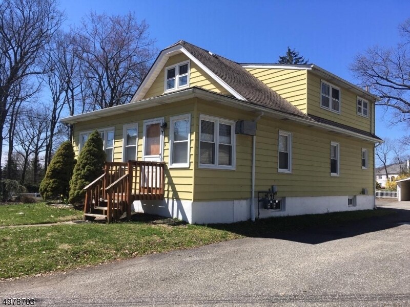 Primary Photo - 339 N Haledon Ave