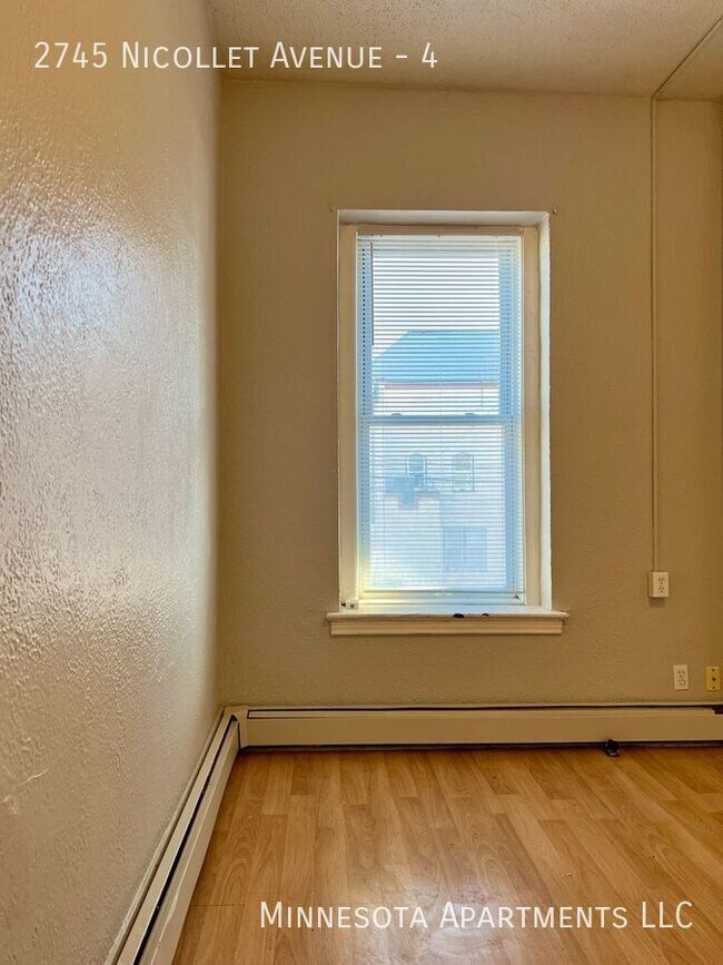 2745 Nicollet Ave Unit 4, Minneapolis, MN 55408 Room for Rent in