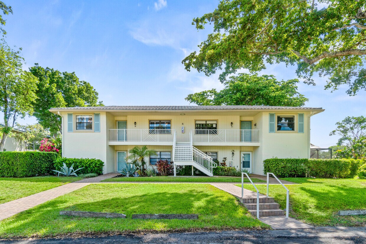 Foto principal - 5 Westgate Ln