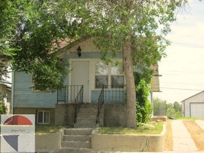 Building Photo - 917 S Washington St