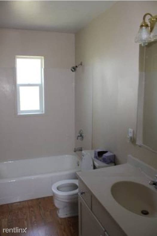 Primary Photo - 1248 Quentin St