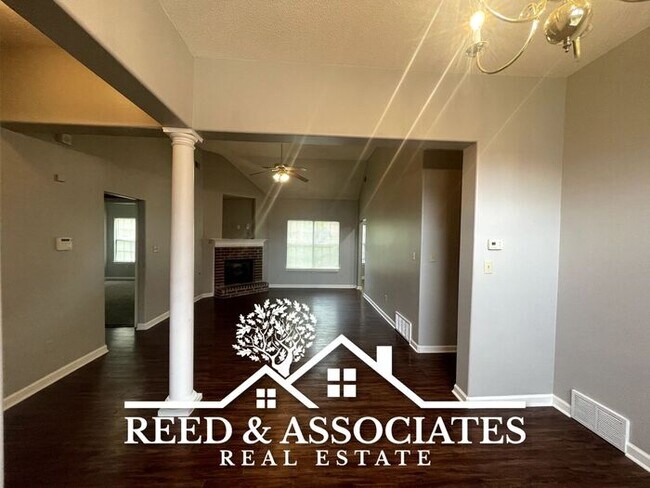 Building Photo - Just Minutes Away from Shelby Farms!