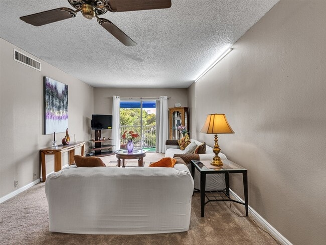 Building Photo - 2601 Bellefontaine St