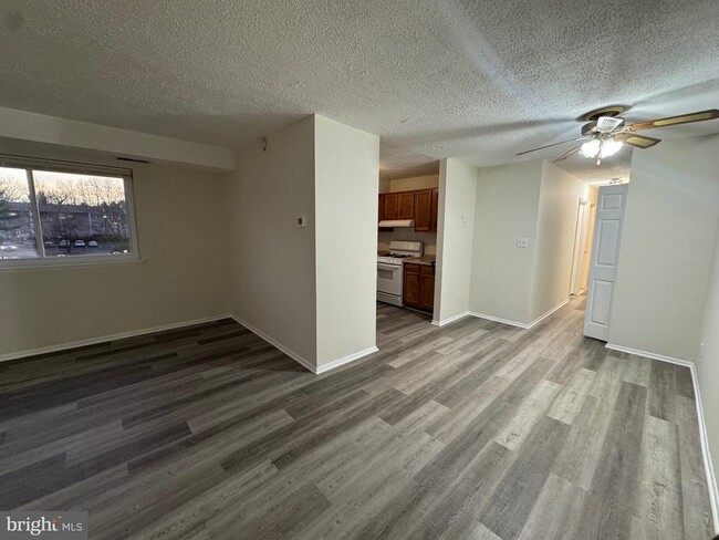 Foto del edificio - 11905 Tarragon Rd