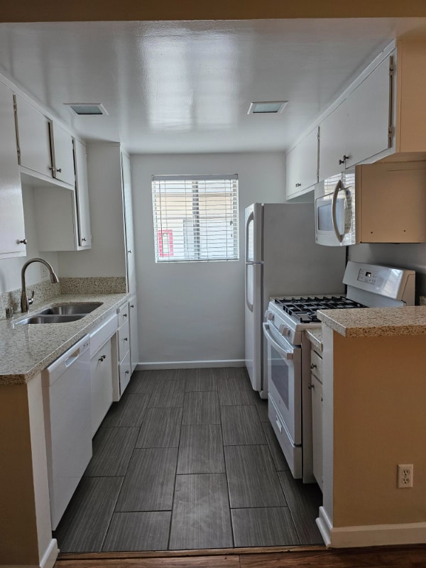 Building Photo - 20810 Amie Ave