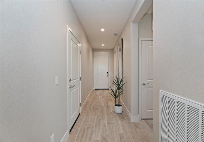 Foto del edificio - 51710 Ponderosa Dr.