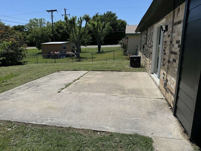 Building Photo - Charming 3 Bed, 1.5 Bath Single Family Home in Copperas Cove, TX - $1300/mo