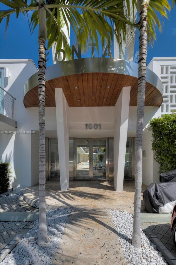 Primary Photo - 1601 West Ave
