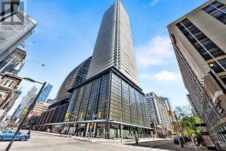 Building Photo - 501-1501 Yonge St