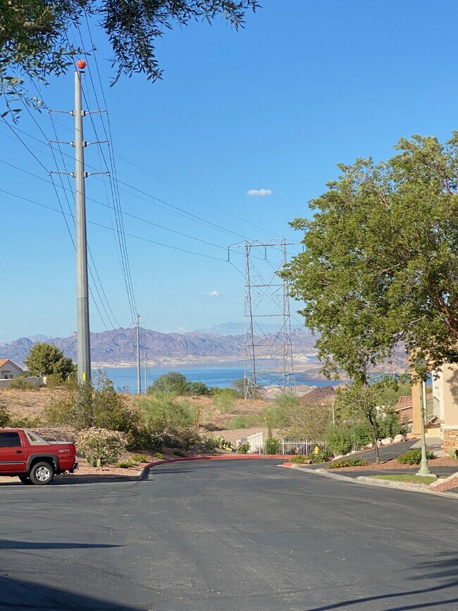 Foto del edificio - Beautiful Townhouse in Boulder City 232 MORGYN LANE #4